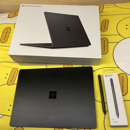 售Surface laptop 3 (i5 8+256gb) 黑色 8成新 連新淨黑色surface pen已過保養