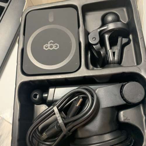 Ego MagSafe 車用手機無線充電座