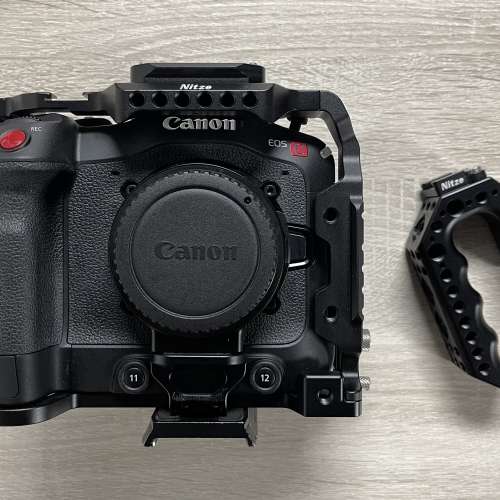 Canon EOS C70 + 0.71x EF to RF adapter跟多粒大電