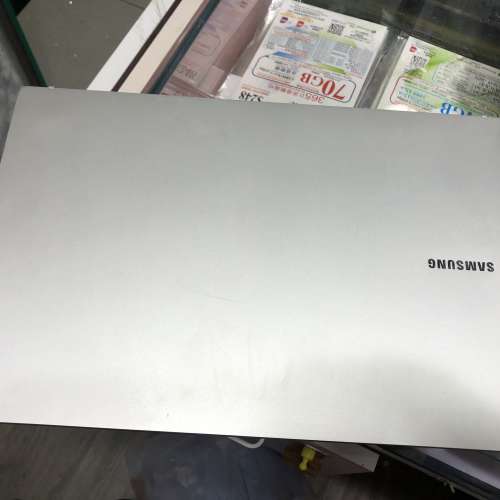 Samsung NP750 (I5-1135G7 16GB RAM 512GB NVMe SSD)