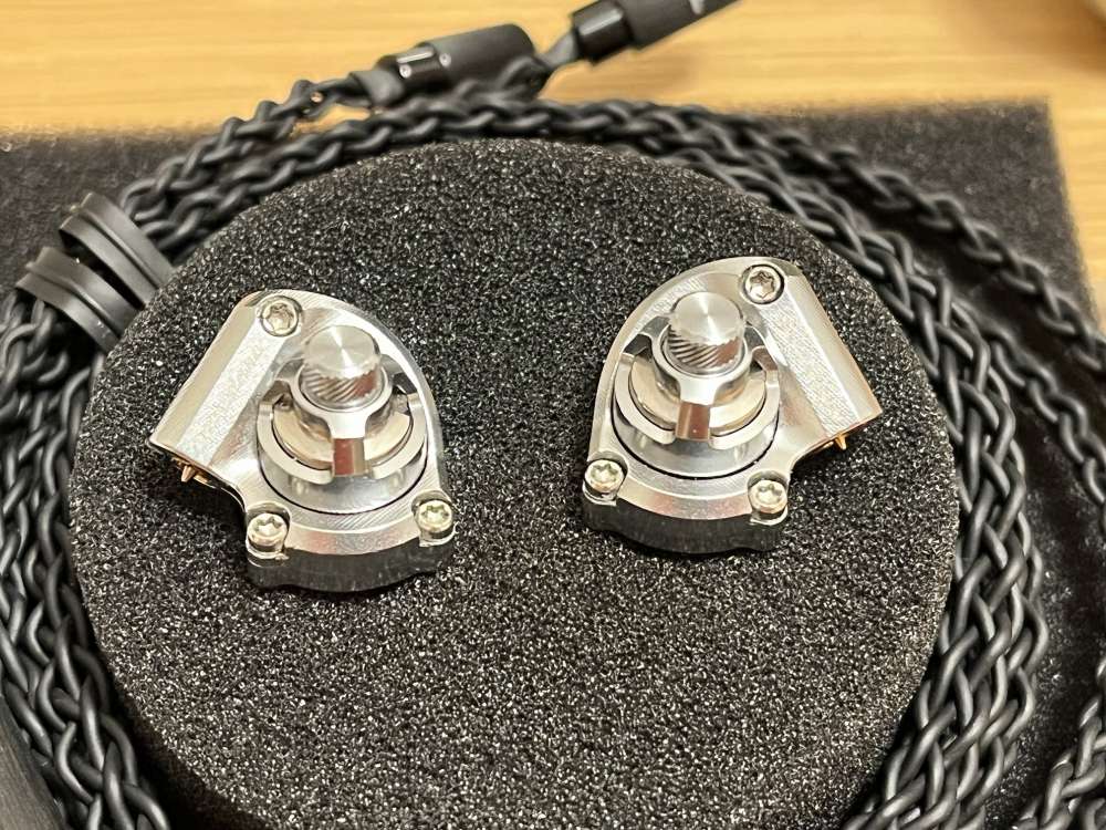 買賣全新及二手Earphones, 影音產品- Acoustune HS1677 SS [9成新