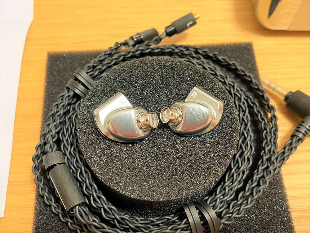 買賣全新及二手Earphones, 影音產品- Acoustune HS1677 SS [9成新