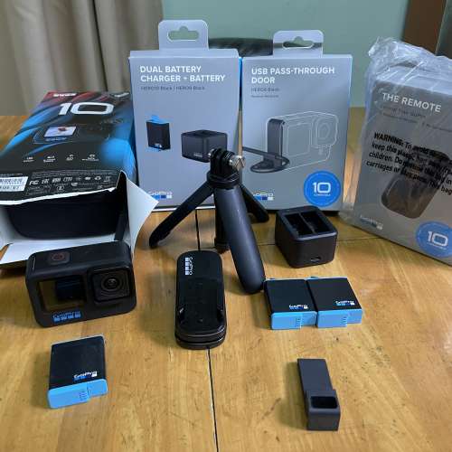 GoPro Hero 10 Black Accessories Bundle + Charger & 2 Battery + Remote