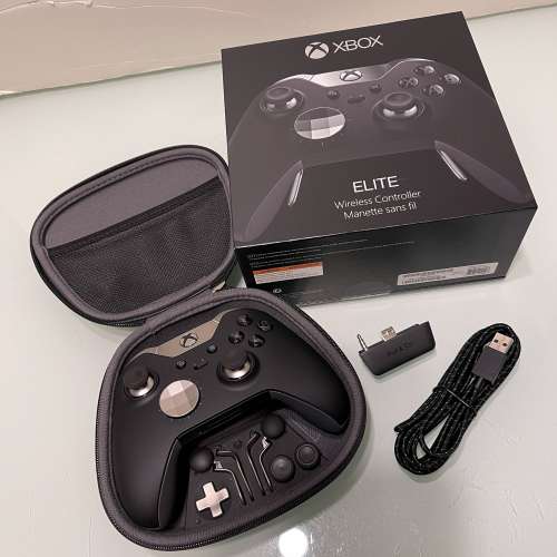 Xbox Elite 無線控制器  + Skull & Co. Bluetooth 5.0 Audio Adapter