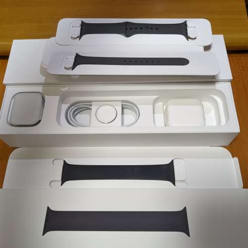 Apple Watch Series 6 Space Gray Titanium 太空灰鈦金屬 有盒有保養 連黑色 Solo ...