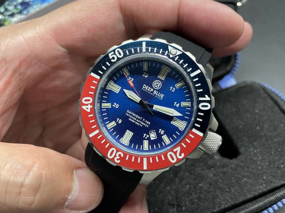 買賣全新及二手機械手錶, 手錶- Deep Blue 45 Tritdriver T-100 氚氣燈自動潛水錶(紅藍百事圈藍面) -  Dcfever.Com