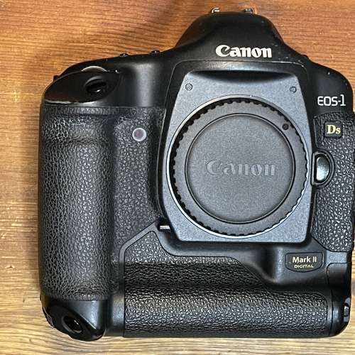 Canon EOS 1DS Mark II (1DS2 MKII)