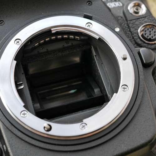 轉會放售 90% New Nikon D300 一機一鏡一閃燈