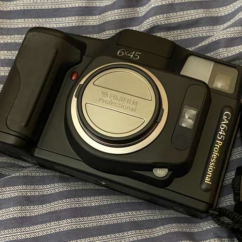 Fujifilm GA645 Professional 120 菲林相機