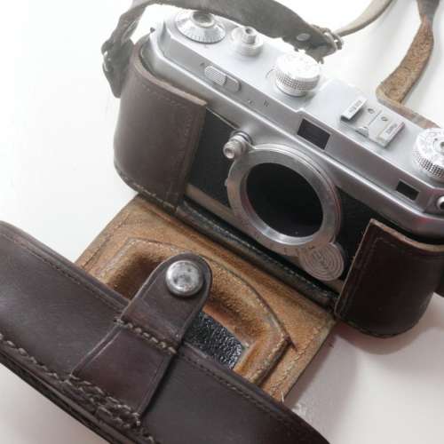 法國 Foca PF2 2 Star 古董旁軸名機（產於1947年）八成新連原庒牛皮套