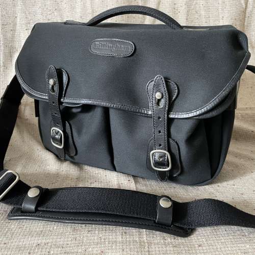Billingham Hadley Pro Shoulder Bag 505201-01 with Shoulder Pad (Black/Black)