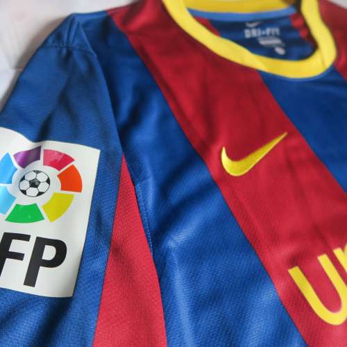 10/11 巴塞主場 x David Villa size L