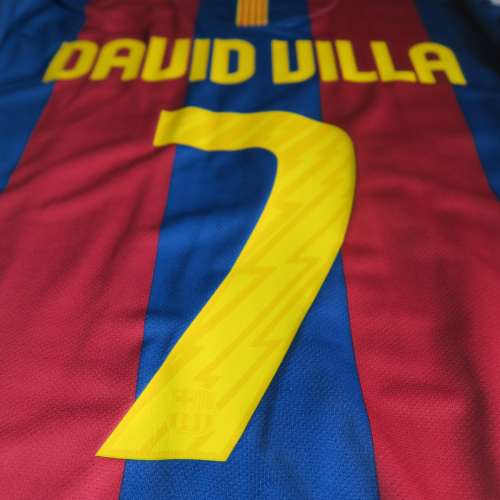 10/11 巴塞主場 x David Villa size L
