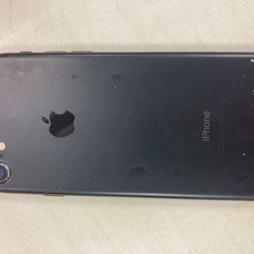 Apple iPhone 7 32GB 黑色，新舊如圖