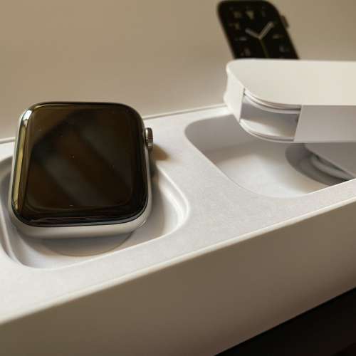 Apple Watch Series 7 Titanium 45mm LTE