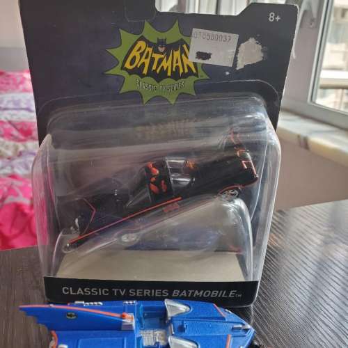 Hotwheels Batmobile and Boat