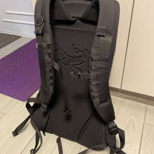 Arcteryx ARRO 22 Backpack 新款