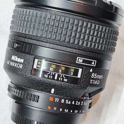 Nikon 85 mm f1.4 AF D