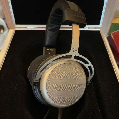 買賣全新及二手Headphones, 影音產品- 拜亞Beyerdynamic T1 1st gen