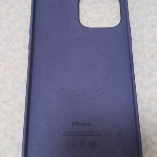 iPhone 13pro max原廠真皮保護殼（紫色)