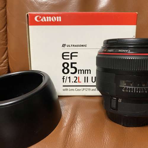 Canon EF 85mm f/1.2 II USM
