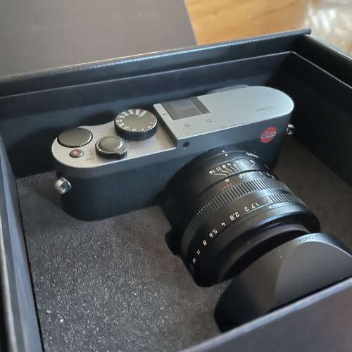Leica q titanium