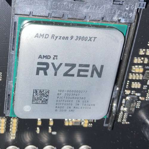 AMD RYZEN R9 3900XT