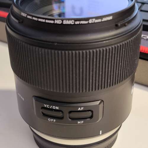 95% NEW TAMRON SP 35MM F/1.8 DI VC USD (CANON MOUNT) WITH HOOD & BOX