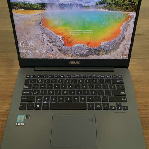 Asus 14” Zenbook, 1.2kg, 100% srgb ips, i5-7200u, 8 / 256, lightly used