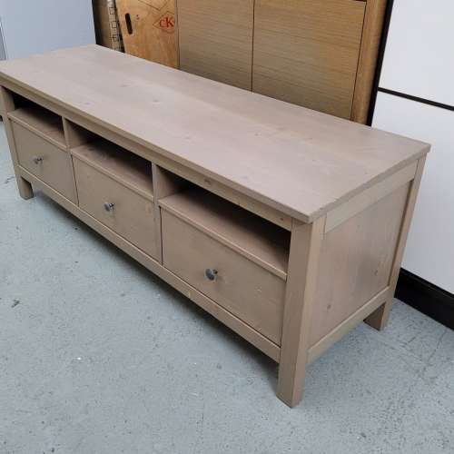 ikea HEMNES 電視几, 染白/淺褐色 電視櫃 58.5*18.5*22.5" (原價$2490)#2208054