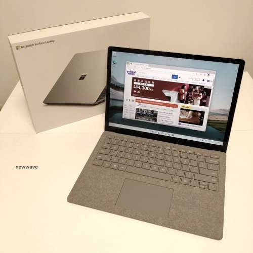 9成9新 Microsoft Surface Laptop 2 13.3"/i5/8GB/256GB, 齊盒/火牛