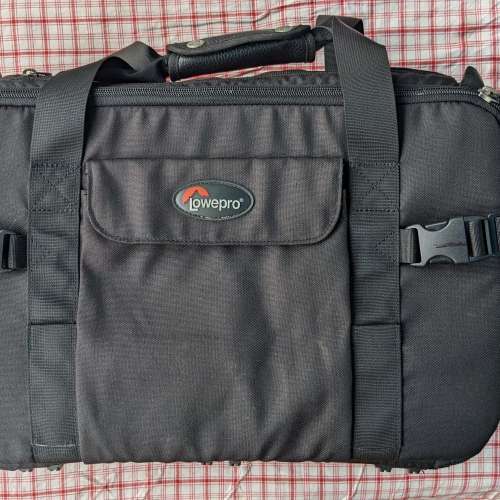LowePro - Omni pro camera case