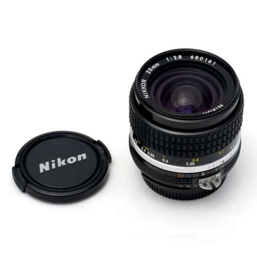 Nikon 28mm f2.8 Ai-s 最近對焦 0.2m !