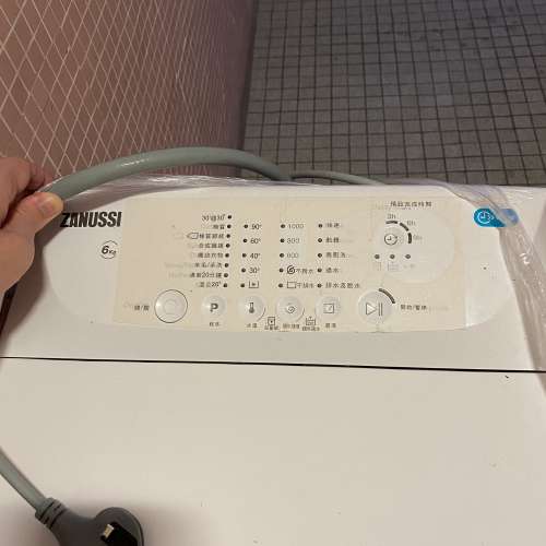 Zanussi 金章 上置式洗衣機 (6kg, 1000轉/分鐘) ZWY61024SI