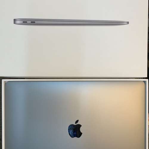 行貨 MacBook Air 2020 M1 16GB / 256GB 灰色、全套齊