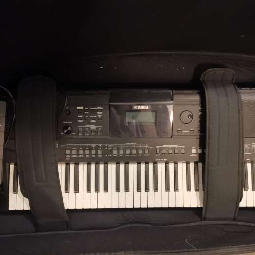 Yamaha PSR-E463 61-Key 電子琴