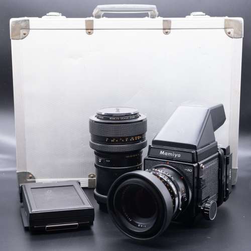 Mamiya Rb67 SD & 180mm & 100-200mm & 6X8 film back & Polaroid back & mamiya case