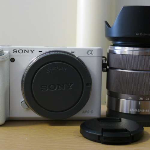 Sony  A6000 ( 白色）+18-55mm kit set