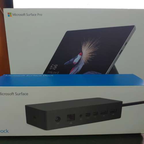 Surface Pro 6 i5 128gb 連原裝dock keyboard wifi cable