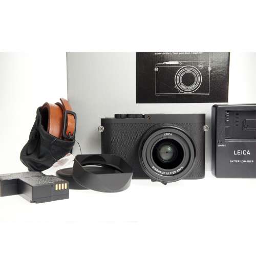 Leica Q-P 19045 Camera kit