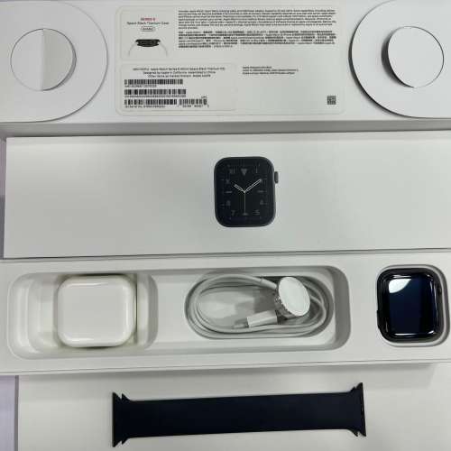 99%New Apple Watch S6 Titanium 44MM (LTE版) 鈦金屬版 太空灰色 香港行貨 全套有...