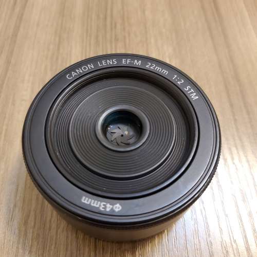 Canon efm 22mm f/2 餅鏡