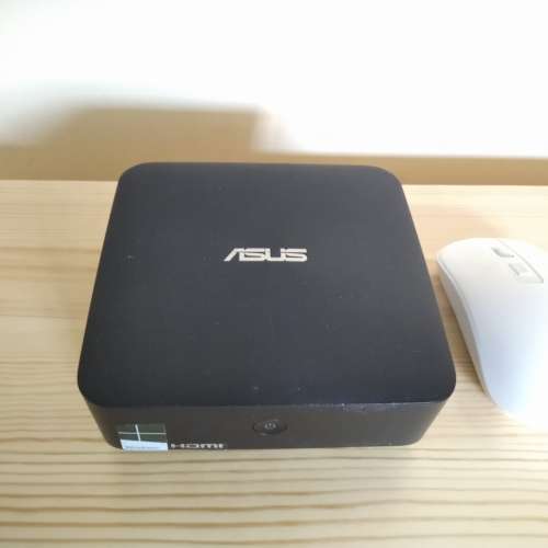 Asus超迷理電腦 VivoMini UN45H 8g Ram 240G SSD 運作正常 跟Win 10 即買即用