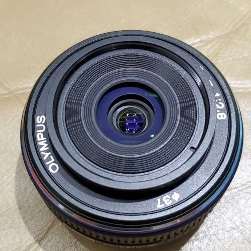 Olympus M.Zuiko Digital 17mm F2.8 (黑色) M43 鏡頭, 餅鏡