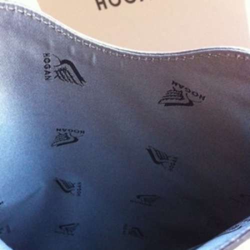 全新 Hogan 真皮平板電腦套