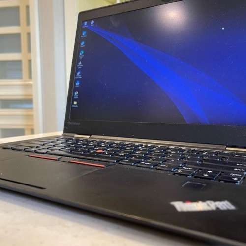Lenovo ThinkPad X1 Carbon 4th Gen ( 顥示屏有3點黑影,但操作良好)