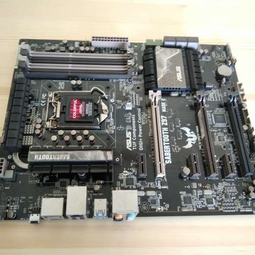 (新淨)Asus Sabertooth Z97 Mark 2主板連全新原裝背板(運作正常)