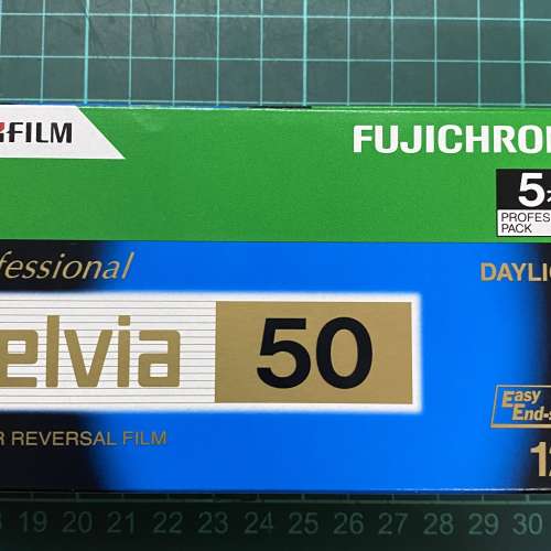 FUJIFILM 富士Fujichrome Velvia 50 彩色菲林( 120 正片）rvp 50