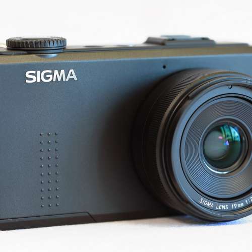 Sigma DP1 Merrill DP1m - DCFever.com