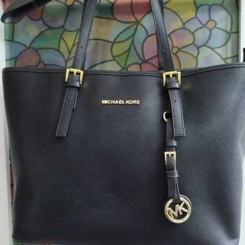 Michael kors 皮手袋 （11x16 inches ) handbag